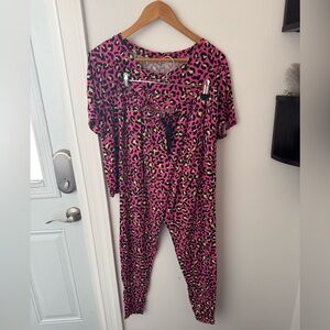 • Posh Peanut • Women’s Bamboo Pajamas Calista Pink Leopard Size Medium